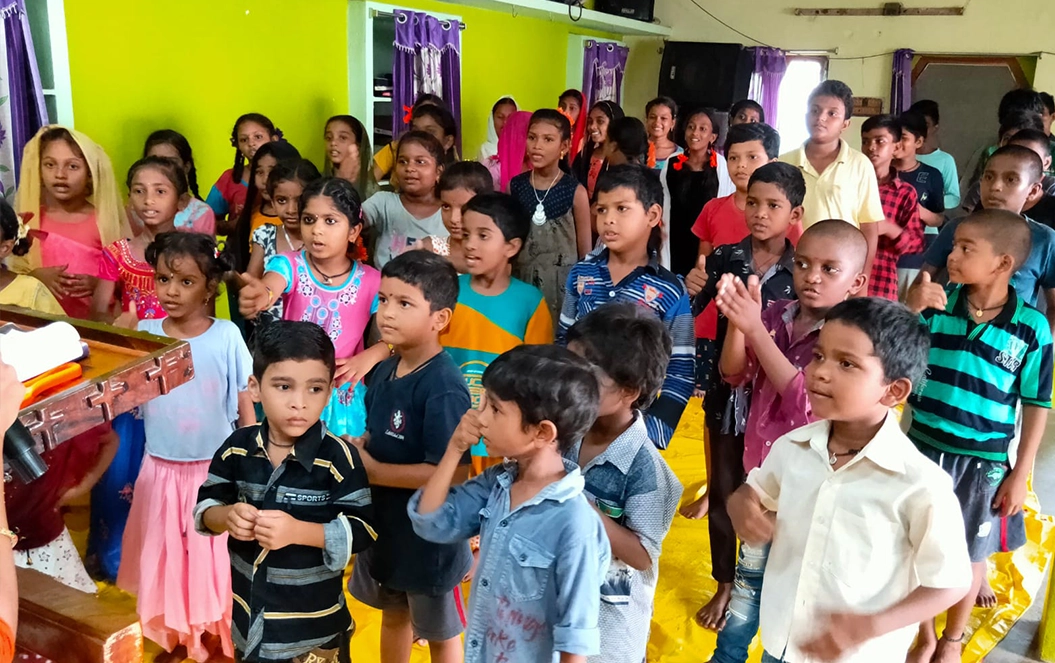 prudhvi moses  priyanka pothavaram pastor suresh smiley children society